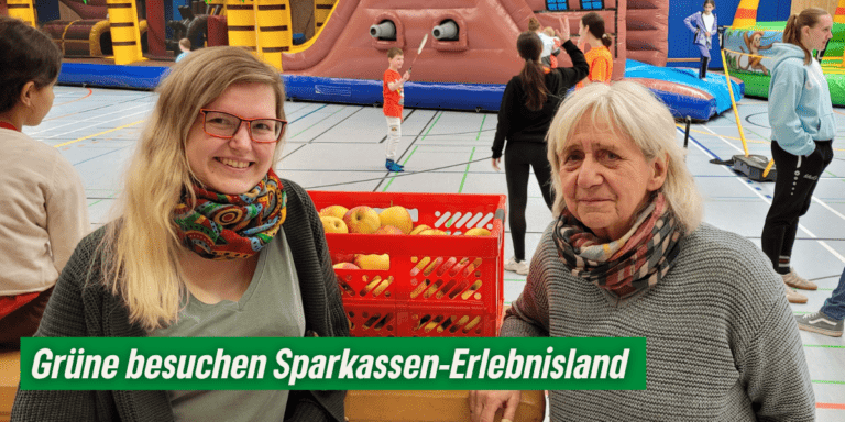 Bewegung für alle: Grüne besuchen das „Sparkassen-Erlebnisland“